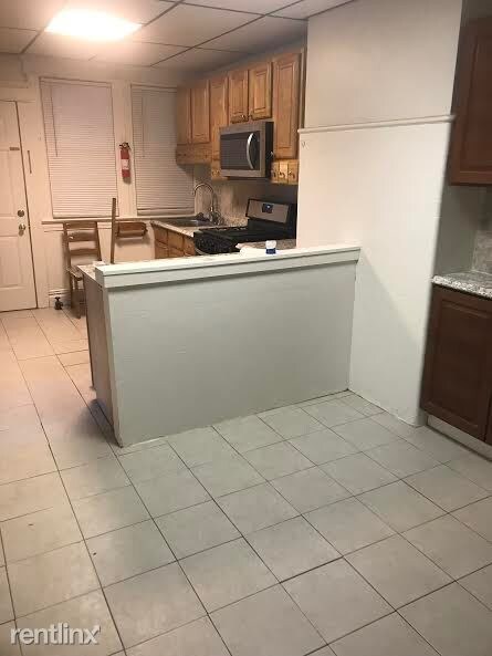 Building Photo - 4 br, 1 bath Apartment - 512-514 Devon St