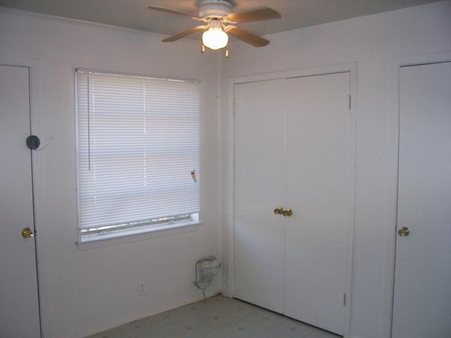 Building Photo - 321 Evelyn Dr
