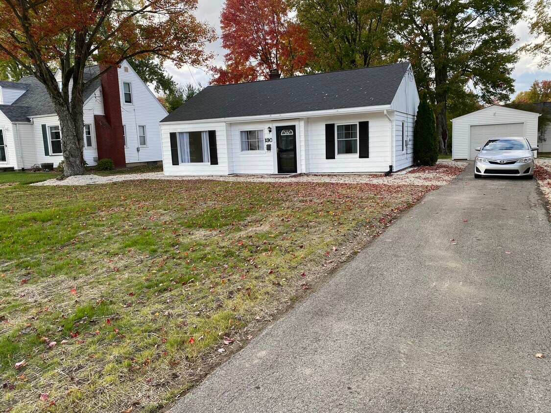 Foto principal - 130 Fairground Blvd