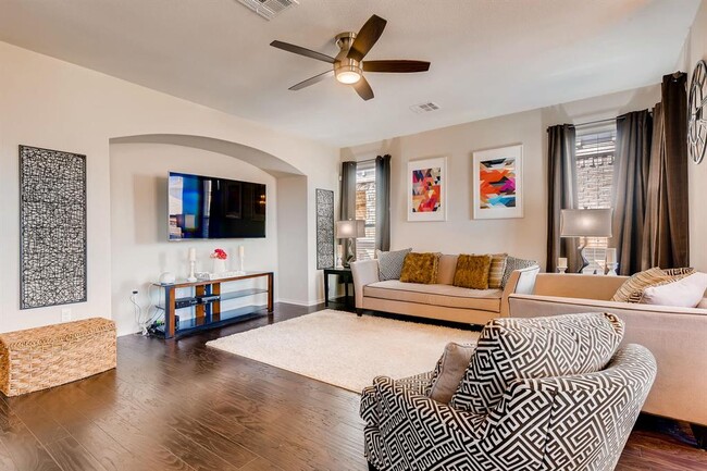 Foto del edificio - 9517 Hunter Ln