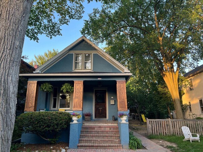 Foto del edificio - 1119 Wesley Ave