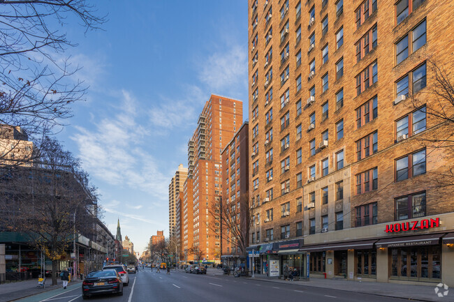 Foto del edificio - 701-715 Amsterdam Ave