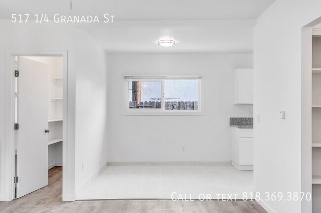 Building Photo - 517 1/4 Granada St-