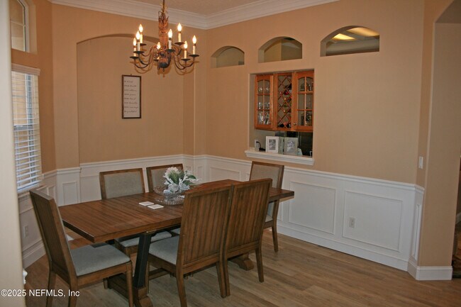 Foto del edificio - 1001 Sandlake Rd