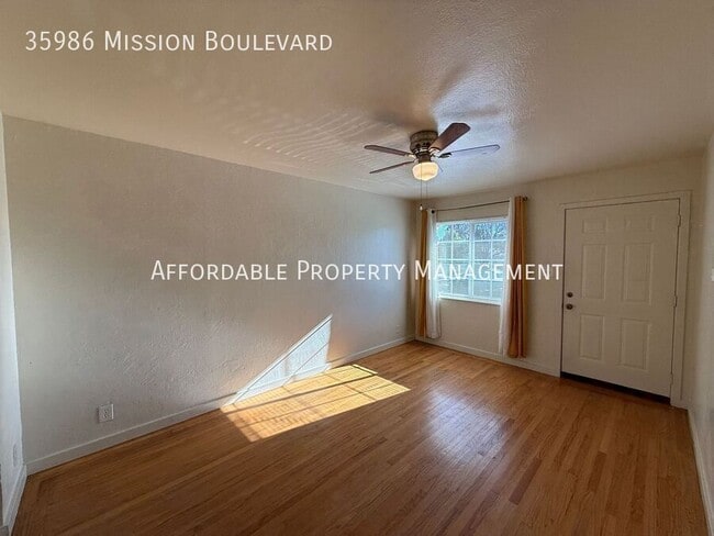 Foto del edificio - 35986 Mission Blvd