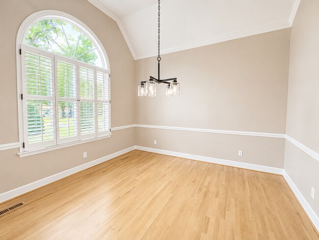 Foto del edificio - Beautiful Home in the Heart of Greenville