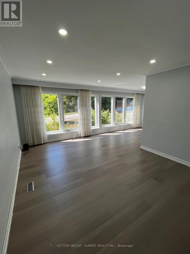 Photo du bâtiment - 1587 Bothwell Ave