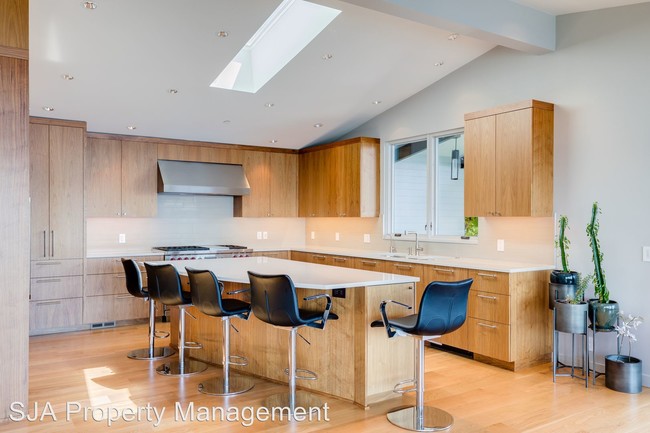 Foto del edificio - 4625 Forest Ave SE