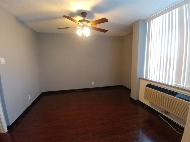 Foto del edificio - 7510 Hornwood Dr