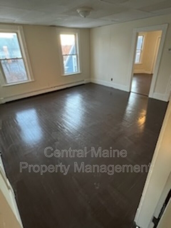 Foto del edificio - 32-34 Cottage St