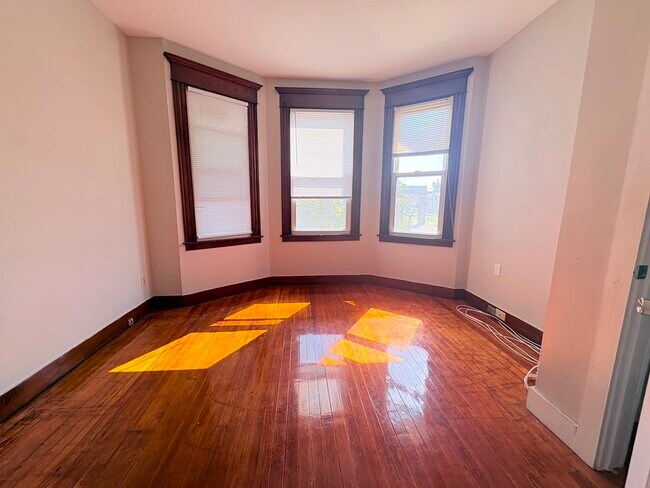 Foto del edificio - 72 Peck Ave