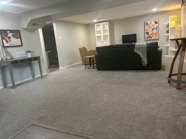 Foto del edificio - 8711 Bowdoin Way