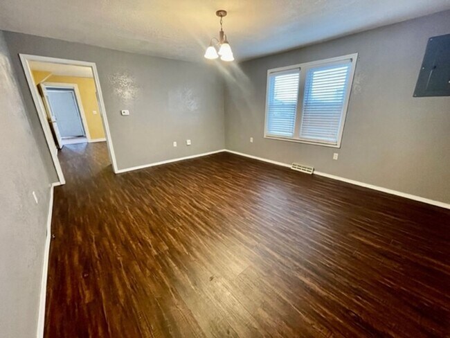 Building Photo - 1443 N. LAFONTAINE AVE. - NO PETS - CALL O...