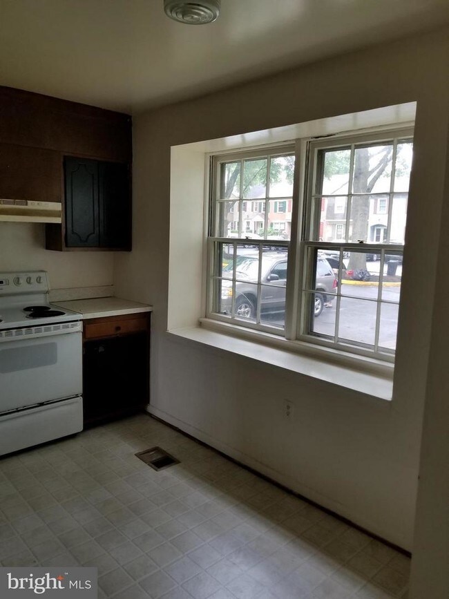 Foto del edificio - 7246 Hillmead Ct