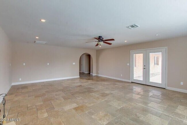 Building Photo - Beautifully Remodeled North Phx Home!