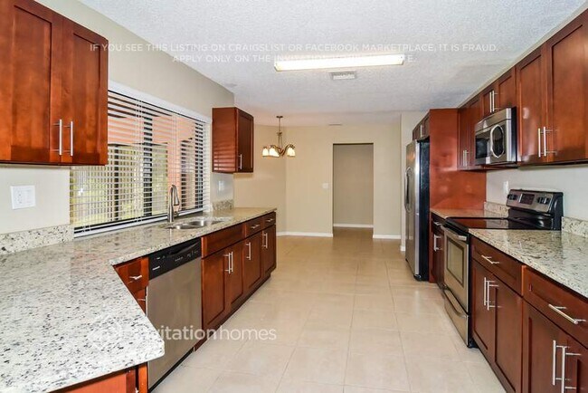 Foto del edificio - 10048 NW 20th St