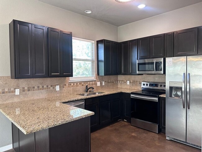 Building Photo - 200 Mauna Kea Ln
