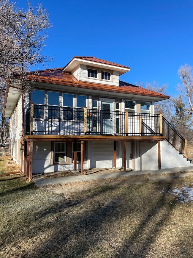 Foto del edificio - Remodeled 4 bedroom, 2.25 bath