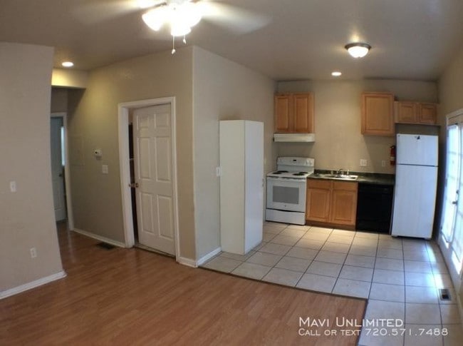 Building Photo - 2 bedroom in Denver CO 80219