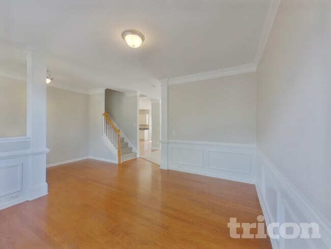 Foto del edificio - 527 W Saddletree Dr