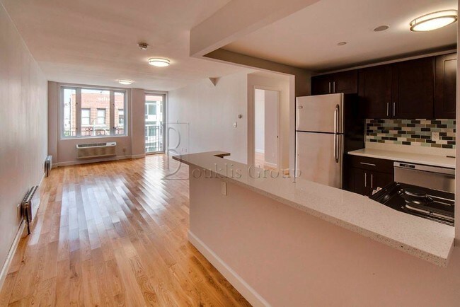 Foto del edificio - 2625 28th St