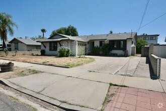 Building Photo - 609 Alderson St