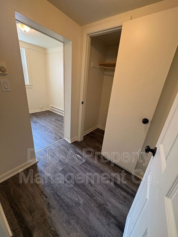 Foto del edificio - 267 Brodhead Ave