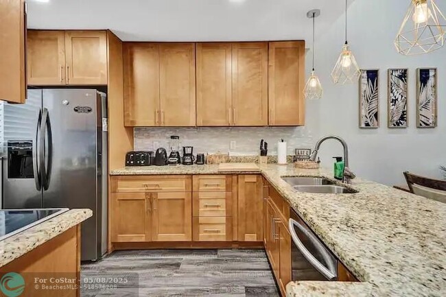 Building Photo - 2411 SW 58th Manor