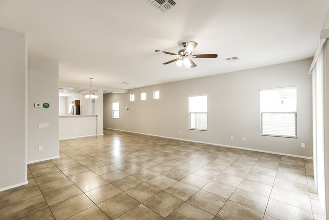 Foto del edificio - 5418 W Pollack St