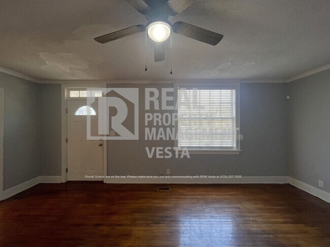 Foto del edificio - 1256 Winton Ave