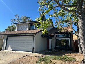 Building Photo - 4888 Shadowfalls Dr