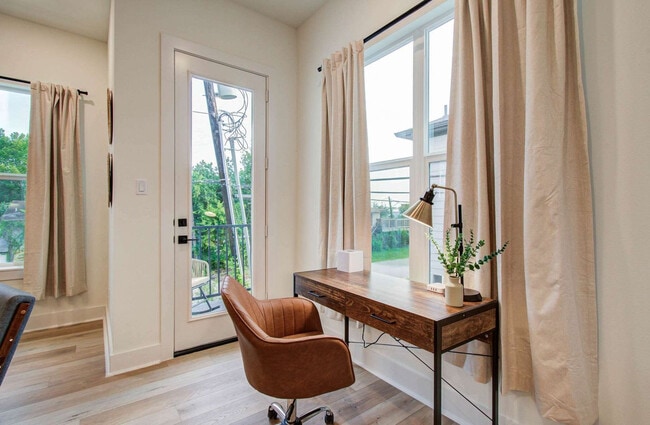 Foto del edificio - 3311 Daphne St
