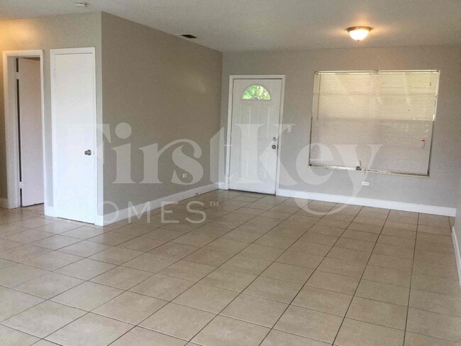 Foto del edificio - 6941 SW 5th St