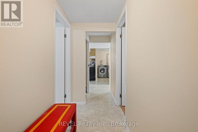 Building Photo - 101 Wellandvale Dr