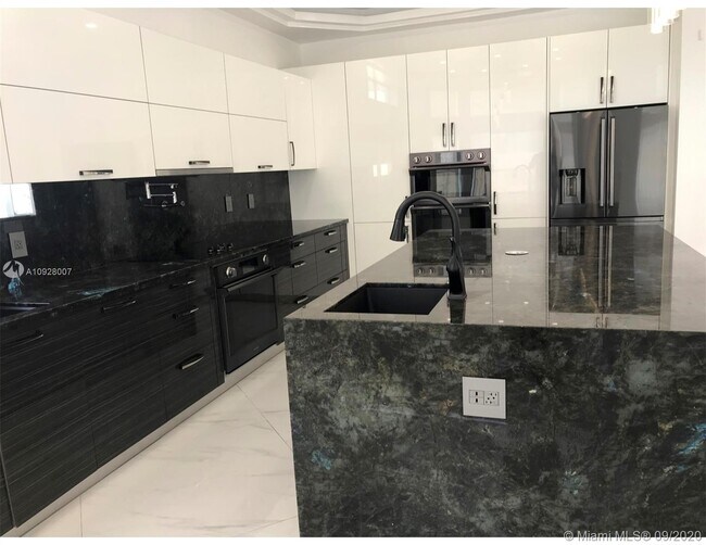 Foto del edificio - 5371 SW 32nd Terrace