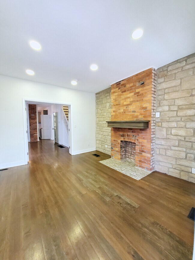 Sala de estar - 142 E Maynard Ave