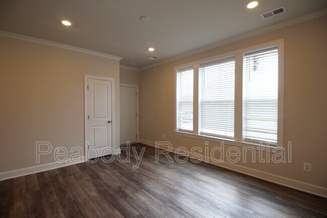 Foto del edificio - 14911 River Walk Way
