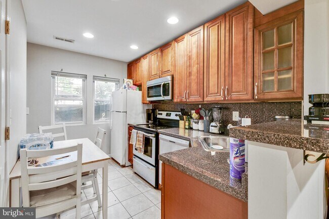 Building Photo - 3847 Melon St
