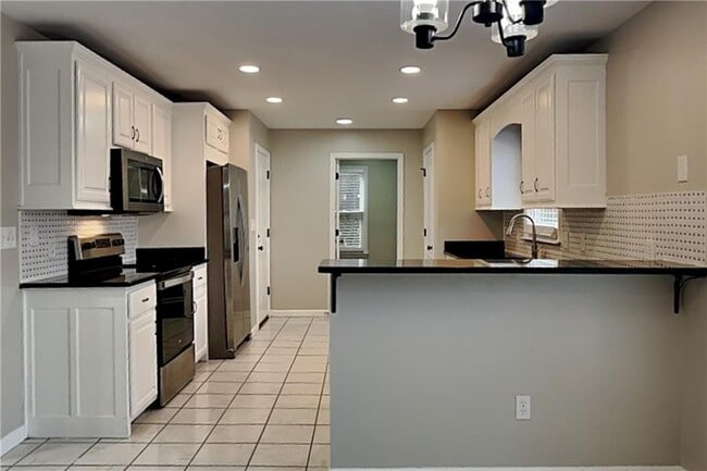 Building Photo - 4240 Moccasin Trail