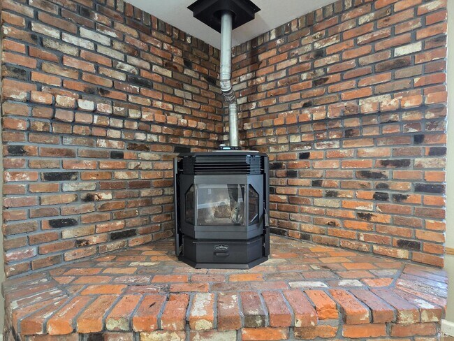 Foto del edificio - 6491 Pleasants Valley Rd