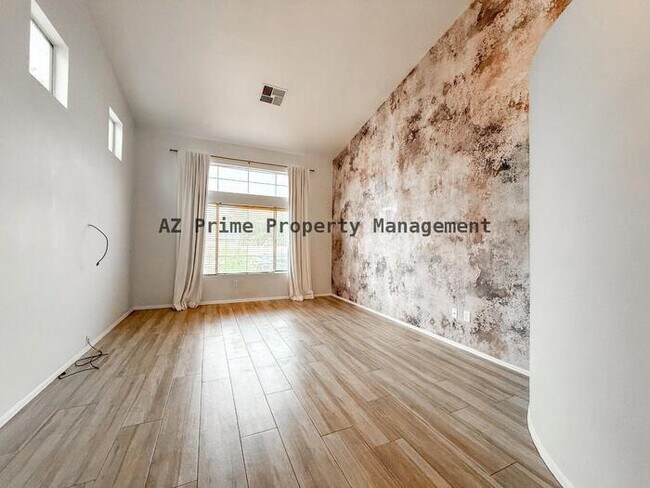 Foto del edificio - 1705 E Yukon Dr