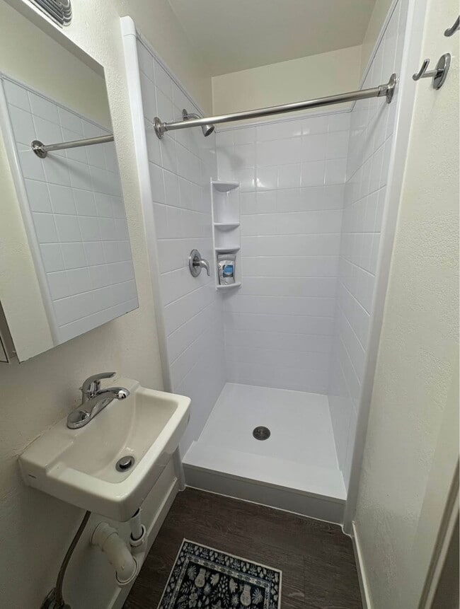 Photo - 1321 E St Apartment