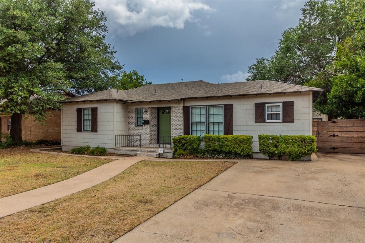 2505 32nd St, Lubbock, TX 79410 House for Rent in Lubbock, TX