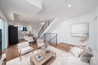 Building Photo - 6334 Beck Ave