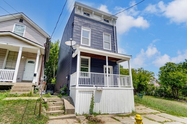 Foto del edificio - Four Bedroom in Cincinnati!