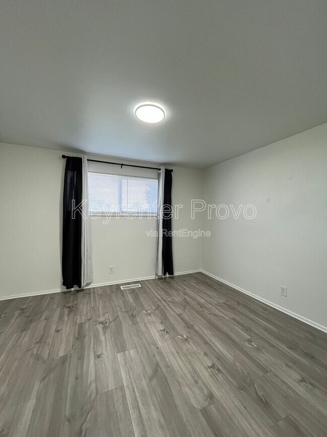 Foto del edificio - 670 S 500 E