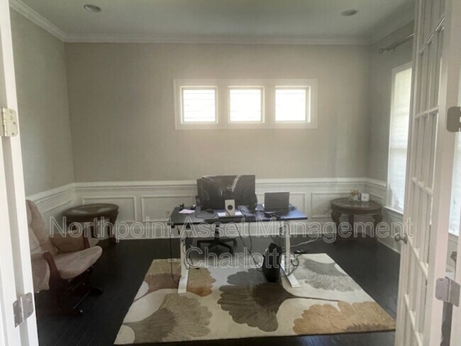 Foto del edificio - 1622 Afton Way