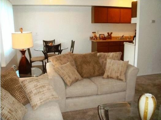 Foto del edificio - 5021 East Outer Drive - B305