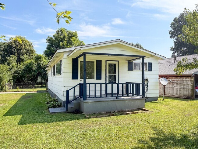 Foto del edificio - 5801 Clover St
