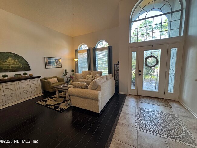 Building Photo - 12402 Mt Pleasant Woods Dr